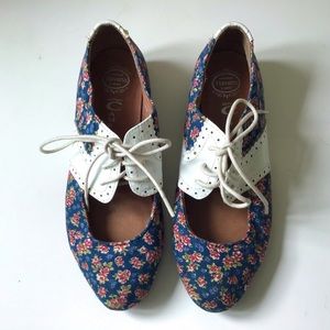 Jeffrey Campbell Shoes Women's 6.5 Oxford Leather Floral Cloth Lace Up Havana